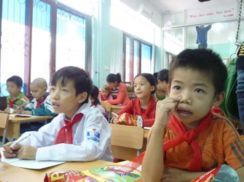 Bé Đạt sẽ không bao giờ còn có thể đến lớp học như bao bạn bè của mình nữa. (Ảnh Thu Hòe) Bé Đạt sẽ không bao giờ còn có thể đến lớp học như bao bạn bè của mình nữa. (Ảnh Thu Hòe)