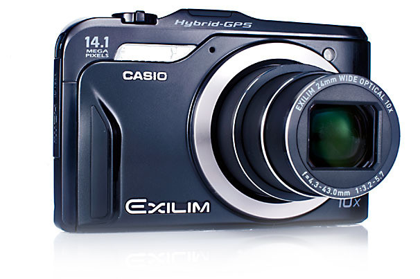 8.Casio Exilim EX-H20G Ưu điểm: Chip định vị GPS và bản đồ xuất sắc Trang bị cảm biến có độ phân giải 14.1 megapixel, zoom quang học 10x, ống kính rộng 24mm Tuổi thọ pin dài Chất lượng ảnh tốt trong điều kiện đủ sáng Chế độ slide panorama 360 độ Nhược điểm: Không có chế độ Manual Control Chế độ marco bình thường Zoom kỹ thuật số chỉ ở chế độ video Không có chế độ chụp liên tiếp Đánh giá: EX-H20G là người bạn thân thiết của các kỳ nghỉ với ống kính zoom quang 10x, tính năng GPS và lập bản đồ trong máy tuyệt vời. Nó là nghệ sĩ hàng đầu trong điều kiện sáng ban ngày nhưng lại thiếu chế độ Manual Control và vài tính năng chính khác. Giá tham khảo: 256.56$ - 305.99$