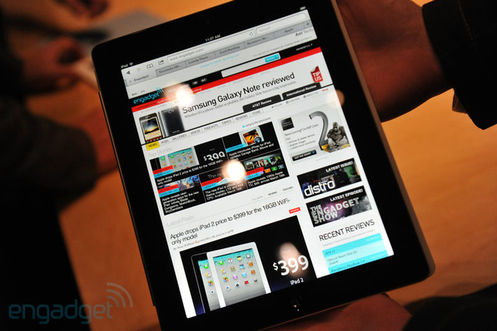 new iPad dày 9.4mm và nặng 0.66Kg. Hỗ trợ 4G, có cả Siri. Sản phẩm được bán ra thị trường vào ngày 16/03. Giá bán ra của iPad mới là 499 USD, 599 USD, 699 USD lần lượt cho các dung lượng 16, 32, 64 GB. Thêm 130 USD nếu bạn muốn có 4G. new iPad dày 9.4mm và nặng 0.66Kg. Hỗ trợ 4G, có cả Siri. Sản phẩm được bán ra thị trường vào ngày 16/03. Giá bán ra của iPad mới là 499 USD, 599 USD, 699 USD lần lượt cho các dung lượng 16, 32, 64 GB. Thêm 130 USD nếu bạn muốn có 4G.