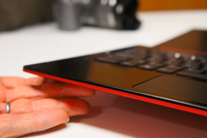 Mặt trước của Lifebook.