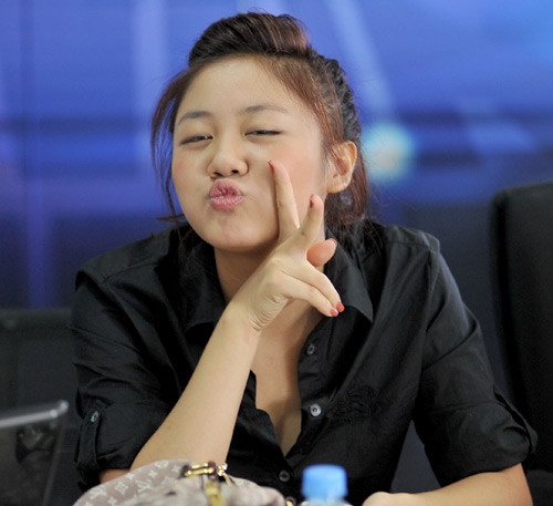 Anh chủ quán ơi, cho 2 hai cái kẹo mút đi!!! Anh chủ quán ơi, cho 2 hai cái kẹo mút đi!!!