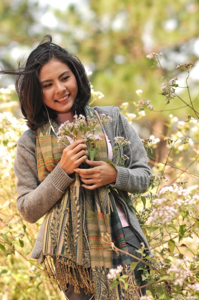 Lịch của mình là sáng tập nhảy, chiều về cánh đồng gần nhà... hái hoa...