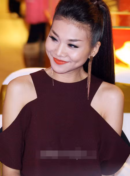 "Đệ nhất chân dài" Thanh Hằng luôn khoe nụ cười má lúm bất kỳ lúc nào