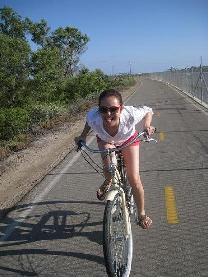 Tay đua có hạng! Lè lưỡi cũng vẫn xinh! Tay đua có hạng! Lè lưỡi cũng vẫn xinh!