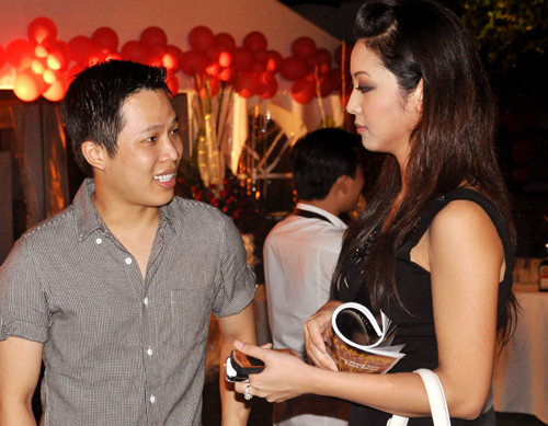 Anh tưởng anh là ông trùm chân dài thì có thể mời em tham gia show diễn ngày mai chắc? Anh tưởng anh là ông trùm chân dài thì có thể mời em tham gia show diễn ngày mai chắc?