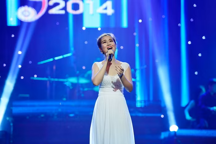 Với ca khúc “Chim Hót Tháng 5” của nhạc sĩ Châu Đăng Khoa, Võ Hạ Trâm đã có màn trình diễn xuất sắc để nhận về gần 50% tổng số bình chọn yêu thích từ khán giả.