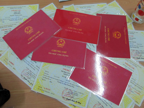 Cô giáo Thủ đô thi bằng A2 ngoại ngữ, đa số ...trượt! ảnh 4 Cô giáo Thủ đô thi bằng A2 ngoại ngữ, đa số ...trượt! ảnh 4