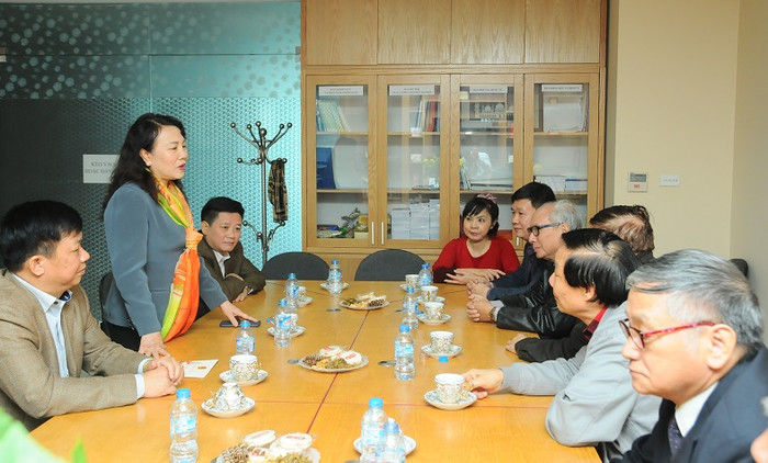 Thứ trưởng Bộ GD&ĐT Nguyễn Thị Nghĩa tới thăm và chúc Tết cán bộ, nhân viên Hiệp hội các trường Đại học, Cao đẳng Việt Nam. Thứ trưởng Bộ GD&ĐT Nguyễn Thị Nghĩa tới thăm và chúc Tết cán bộ, nhân viên Hiệp hội các trường Đại học, Cao đẳng Việt Nam.