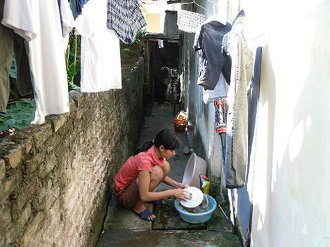 Sinh viên đang gặp phải muôn vàn những câu chuyện dở khóc, dở cười, bi, hài với cuộc sống trọ học xa nhà (Ảnh minh họa) Sinh viên đang gặp phải muôn vàn những câu chuyện dở khóc, dở cười, bi, hài với cuộc sống trọ học xa nhà (Ảnh minh họa)