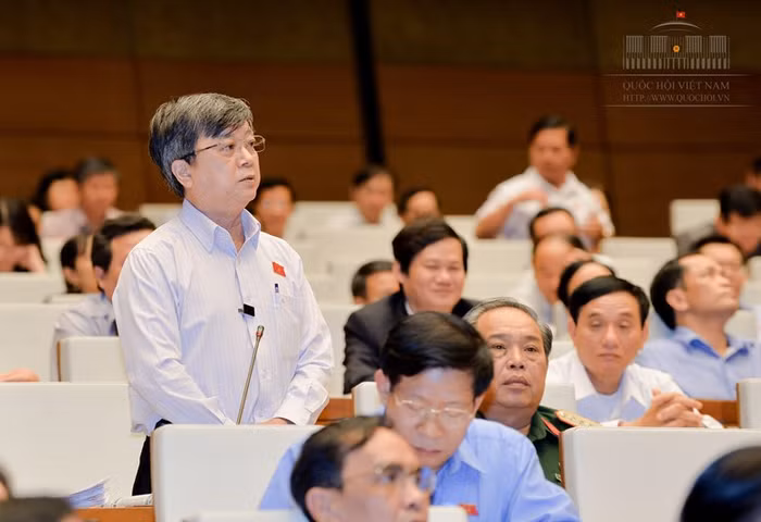 Đại biểu quốc hội Trương Trọng Nghĩa đoàn Đại biểu Quốc hội Thành phố Hồ Chí Minh (ảnh nguồn media.quochoi.vn).