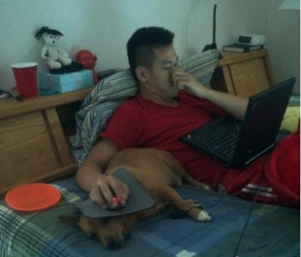 Chú mày chịu khó nhé!tay anh mỏi quá