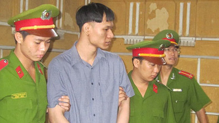 Bị cáo Ngô Phùng Hiệp sau khi tòa tuyên án Bị cáo Ngô Phùng Hiệp sau khi tòa tuyên án