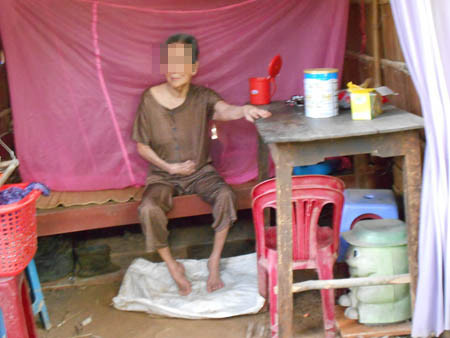 Cụ bà liệt nửa người vẫn bị lão đồi bại 80 tuổi giở trò ảnh 1 Dau long cu ba bi lao doi bai gio tro