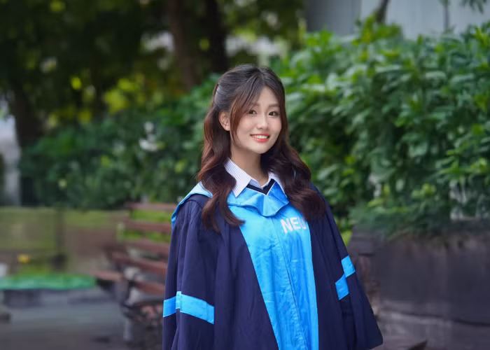 Hồng Nhung là cựu sinh viên Đại học Kinh tế Quốc dân. Ảnh: NVCC.