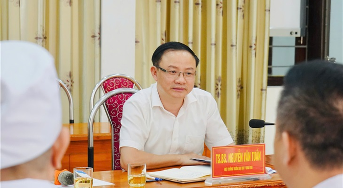 Tiến sĩ, bác sĩ Nguyễn Văn Tuấn - Hiệu trưởng Trường Đại học Y khoa Vinh. Ảnh website nhà trường. ad-4nxdngtagbin8fv5n-9cj90t2g-6lum6vpbbmr99diuxl5wik-72yb8xb0nkljqs82ob7ceyhpfhta6mdoaufxpnba-t4m894jszjsr5wvu-ugqlnlioku9nkvgut0oybyrb1go4l8qcztpxv2l1yyhakbrkk-5737.png