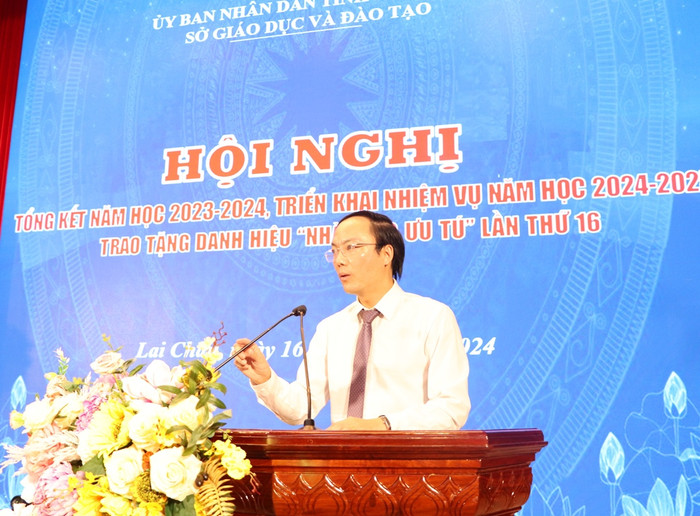Thầy Đoàn Văn Đạt - Trưởng phòng Giáo dục và Đào tạo huyện Than Uyên (tỉnh Lai Châu). Ảnh: NVCC. thầy Đạt.jpg