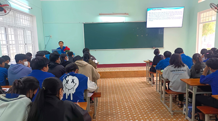 Một lớp học tại Trung tâm Giáo dục nghề nghiệp - Giáo dục thường xuyên thị xã Hoài Nhơn (tỉnh Bình Định). Ảnh: Đoàn Thanh niên của Trung tâm cung cấp. a.jpg