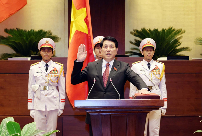 Chủ tịch nước Lương Cường tuyên thệ trước Quốc hội và đồng bào cử tri cả nước. Ảnh: TTXVN. vnapotaldongchiluongcuongduocbaugiuchucchutichnuocchxhcnvietnam7662880-17295040491031334898758.jpg
