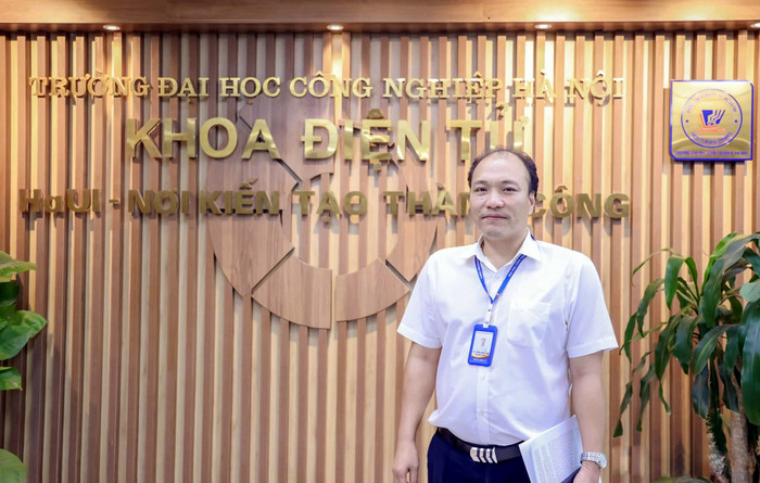 Tiến sĩ Hoàng Mạnh Kha - Trưởng khoa Điện tử (Trường Đại học Công nghiệp Hà Nội). Ảnh: NVCC. z6069761676451_d0e88d039d430682973181e65dc969f1.jpg
