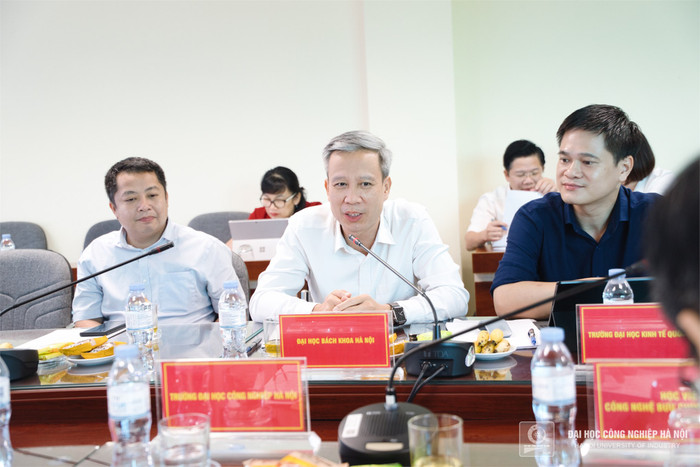 Giáo sư, Tiến sĩ Lê Anh Tuấn - Chủ tịch Hội đồng đại học, Đại học Bách khoa Hà Nội phát biểu tại toạ đàm. t101195.jpg