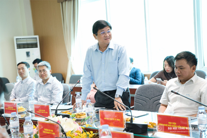 Phó Giáo sư, Tiến sĩ Lê Hiếu Giang - Quyền Hiệu trưởng Trường Đại học Sư phạm Kỹ thuật Thành phố Hồ Chí Minh phát biểu tại toạ đàm. t101199.jpg