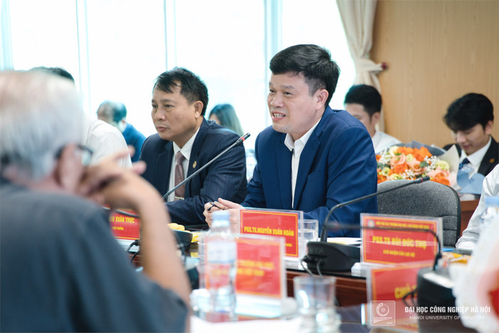 Tiến sĩ Kiều Xuân Thực - Hiệu trưởng Trường Đại học Công nghiệp Hà Nội chia sẻ tại tọa đàm. t101202.jpg