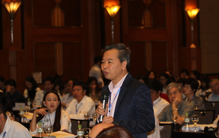 Thầy Phạm Quang Minh, Hiệu trưởng trường Đại học Khoa học Xã hội và Nhân văn, Đại học Quốc gia Hà Nội thừa nhận hiện nay nhiều học sinh giỏi, tốt nghiệp bằng đỏ nhưng không có “ô” nên vẫn thất nghiệp (Ảnh: Trinh Phúc)