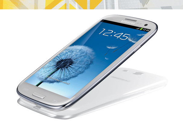 3. Điện thoại Android tốt nhất: Samsung Galaxy S3 Samsung Galaxy S III là mẫu smartphone gây chú ý nhất với thiết kế quyến rũ lấy cảm hứng từ thiên nhiên cùng các tính năng được xem là “hiểu” con người nhất hiện nay 3. Điện thoại Android tốt nhất: Samsung Galaxy S3 Samsung Galaxy S III là mẫu smartphone gây chú ý nhất với thiết kế quyến rũ lấy cảm hứng từ thiên nhiên cùng các tính năng được xem là “hiểu” con người nhất hiện nay