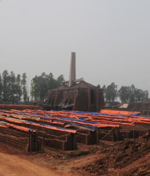 Khu vực lò gạch. Khu vực lò gạch.