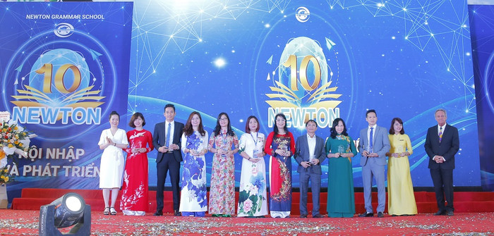 Chặng đường 10 năm hội nhập và phát triển của trường Newton ảnh 2