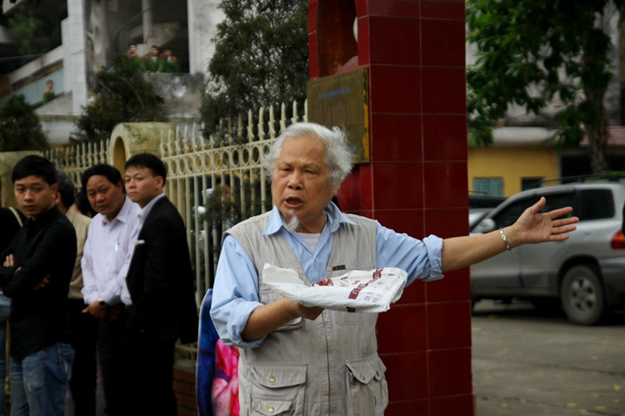 Cha đẻ của anh Trịnh Thành Ngọc. Cha đẻ của anh Trịnh Thành Ngọc.