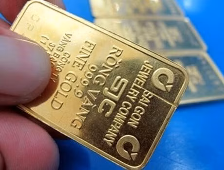 "Có lợi ích nhóm trong câu chuyện ngưng mua vàng SJC một chữ" ảnh 2