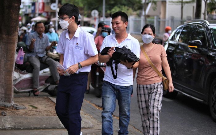 Học sinh cần cân nhắc kỹ trước khi lựa chọn môn/tổ hợp môn để tránh những hệ lụy về sau. Ảnh: AN