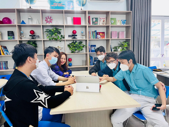 Đội thi Humanitarian Sky-Line đã vinh dự lọt top 10 Imagine Cup Junior 2022. Ảnh: TP Đội thi Humanitarian Sky-Line đã vinh dự lọt top 10 Imagine Cup Junior 2022. Ảnh: TP