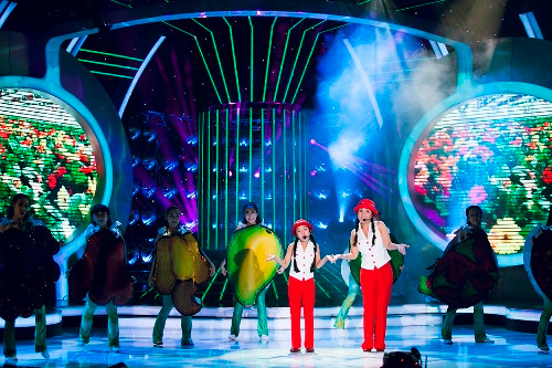 Ở phần nhận xét của Ban giám khảo, Bảo Nghi đã mạnh dạn nói lên ước mơ của mình là sẽ trở thành ca sĩ “hay hơn cả cô Mỹ Linh”. Riêng giám khảo Hoài Linh chia sẻ anh vô cùng thích chiếc răng khểnh của cô bé.