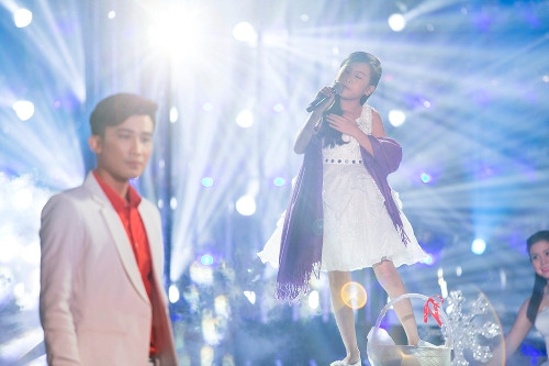 Bảo An và Chí Thiện lần lượt hóa thân thành ca sĩ Thủy Tiên và Đăng Khôi trong ca khúc "Cô bé mùa đông".