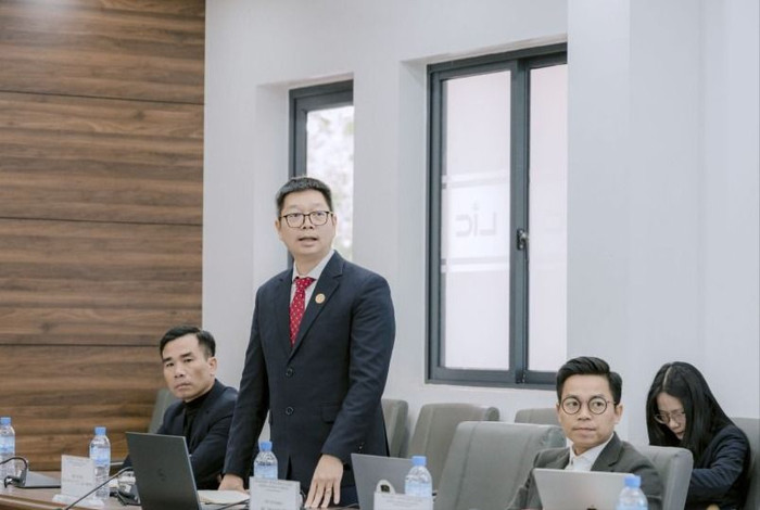 Phó Giáo sư, Tiến sĩ Nguyễn Tiến Đông – Hiệu trưởng Trường Cao đẳng Lý Thái Tổ. Ảnh: Website Nhà trường. LTT05785-1007x800.jpg