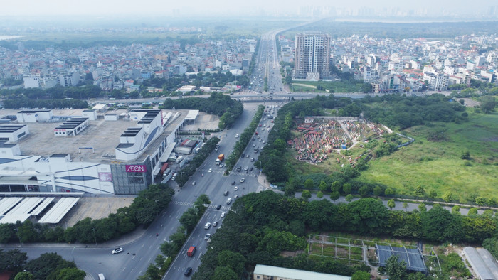 Nút giao Cổ Linh - cầu Vĩnh Tuy hiện hữu nhìn theo hướng về cầu Vĩnh Tuy. Ảnh: Trung Dũng Nút giao Cổ Linh - cầu Vĩnh Tuy hiện hữu nhìn theo hướng về cầu Vĩnh Tuy. Ảnh: Trung Dũng