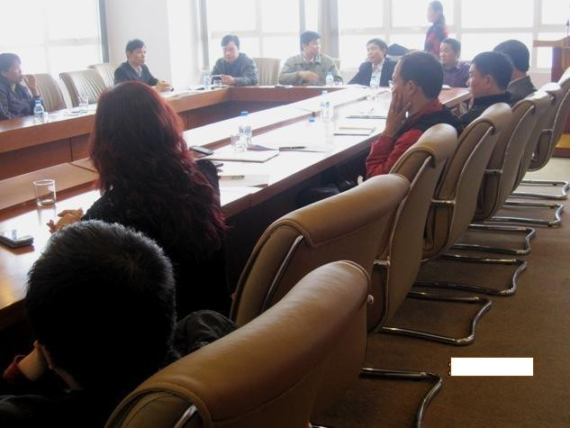 Buổi làm việc giữa đại diện Lilama và khách hàng mua nhà tại các tầng trên "giấy" ngày 1/12 (ảnh khách hàng cung cấp)