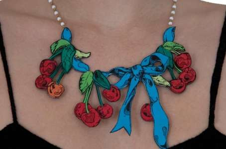 Bạn có muốn ăn những quả sơ-ri xinh xắn này? Bạn có muốn ăn những quả sơ-ri xinh xắn này?