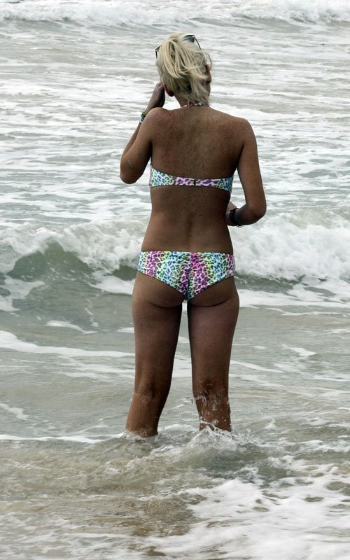 Nhất là khi nhìn từ phía sau như thế này