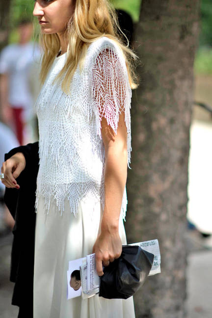 Mềm mại với chất liệu ren - một chất liệu chưa thể hết "hot" trong năm nay Mềm mại với chất liệu ren - một chất liệu chưa thể hết "hot" trong năm nay