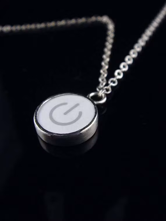 Hay "shut down" (tắt máy)...