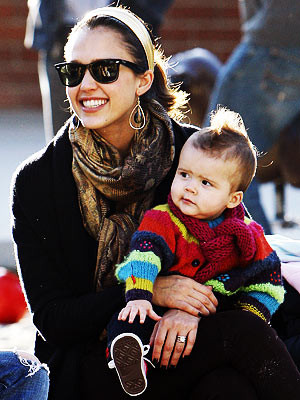 "Thiên thần bóng tối" Jessica Alba bên cạnh "thiên thần" bé nhỏ riêng của cô "Thiên thần bóng tối" Jessica Alba bên cạnh "thiên thần" bé nhỏ riêng của cô