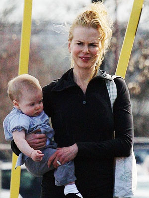 Nicole Kidman có con ở tuổi 41 và hiện tại cô đang sống rất hạnh phúc cùng chồng và con trai tại Tennessee Nicole Kidman có con ở tuổi 41 và hiện tại cô đang sống rất hạnh phúc cùng chồng và con trai tại Tennessee