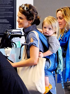 Keri Russell cùng cậu con trai kháu khỉnh River Keri Russell cùng cậu con trai kháu khỉnh River