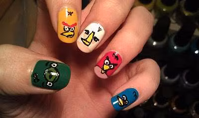 Đủ vẻ biểu cảm của khuôn mặt: hớn hở, tức giận, buồn bã....