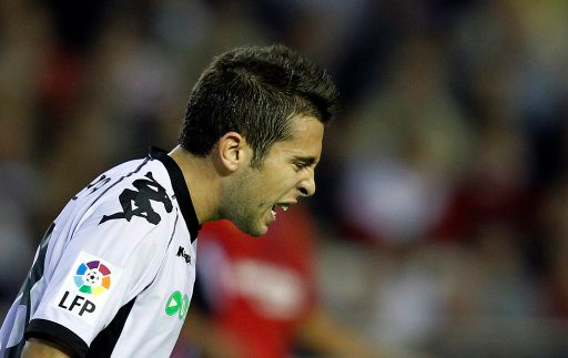 Jordi Alba (Valencia) là sự thay thế hoàn hảo cho Patrice Evra trong tương lai. Nhưng sẽ không dễ cho MU bởi Barcalona chính là rào cản lớn nhất thương vụ này. Jordi Alba (Valencia) là sự thay thế hoàn hảo cho Patrice Evra trong tương lai. Nhưng sẽ không dễ cho MU bởi Barcalona chính là rào cản lớn nhất thương vụ này.