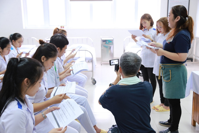 Sinh viên ngành điều dưỡng (Đại học Đông Á) được đào tạo khá bài bản. Ảnh: AN Sinh viên ngành điều dưỡng (Đại học Đông Á) được đào tạo khá bài bản. Ảnh: AN