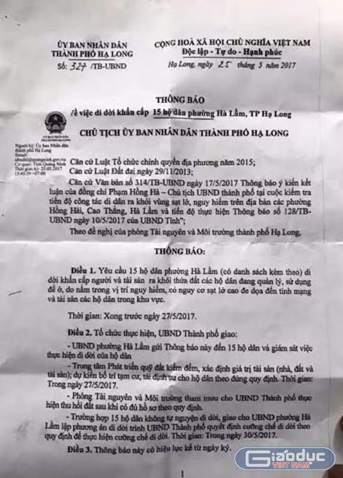 Thông báo số 327/TB-UBND do ông Phạm Hồng Hà, Chủ tịch Ủy ban nhân dân Thành phố Hạ Long ký về việc di dời khẩn cấp 15 hộ dân phường Hà Lầm, Thành phố Hạ Long (ảnh L.A)